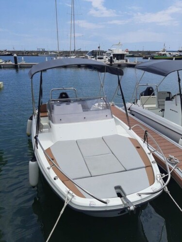 Spain Beneteau Flyer 6 Sundeck Festum_3