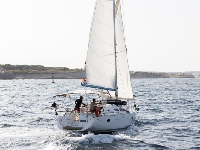 Spain Beneteau Oceanis 37 Boreas Dos_6.jpeg