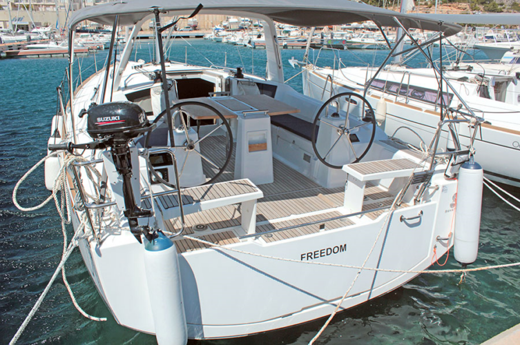 Spain Beneteau Oceanis 38.1 Freedom_3.png