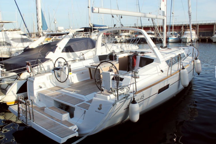 Spain Beneteau Oceanis 45 Dreams_3.png