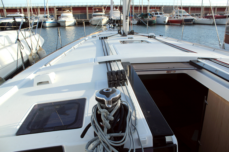 Spain Beneteau Oceanis 45 Dreams_7.png