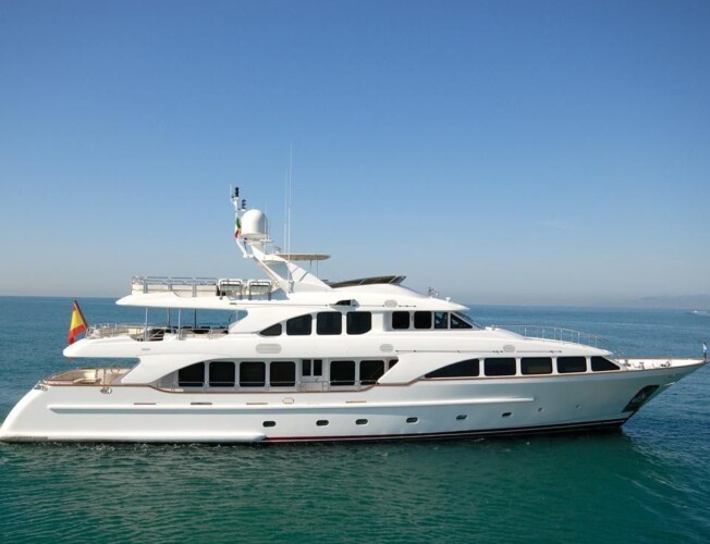 Spain Benetti 122 Independence_3