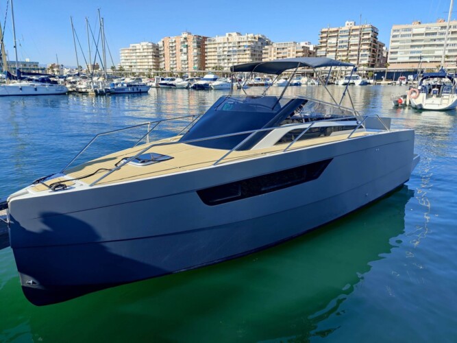 Spain Nuva Yachts M8 Colleewing_1